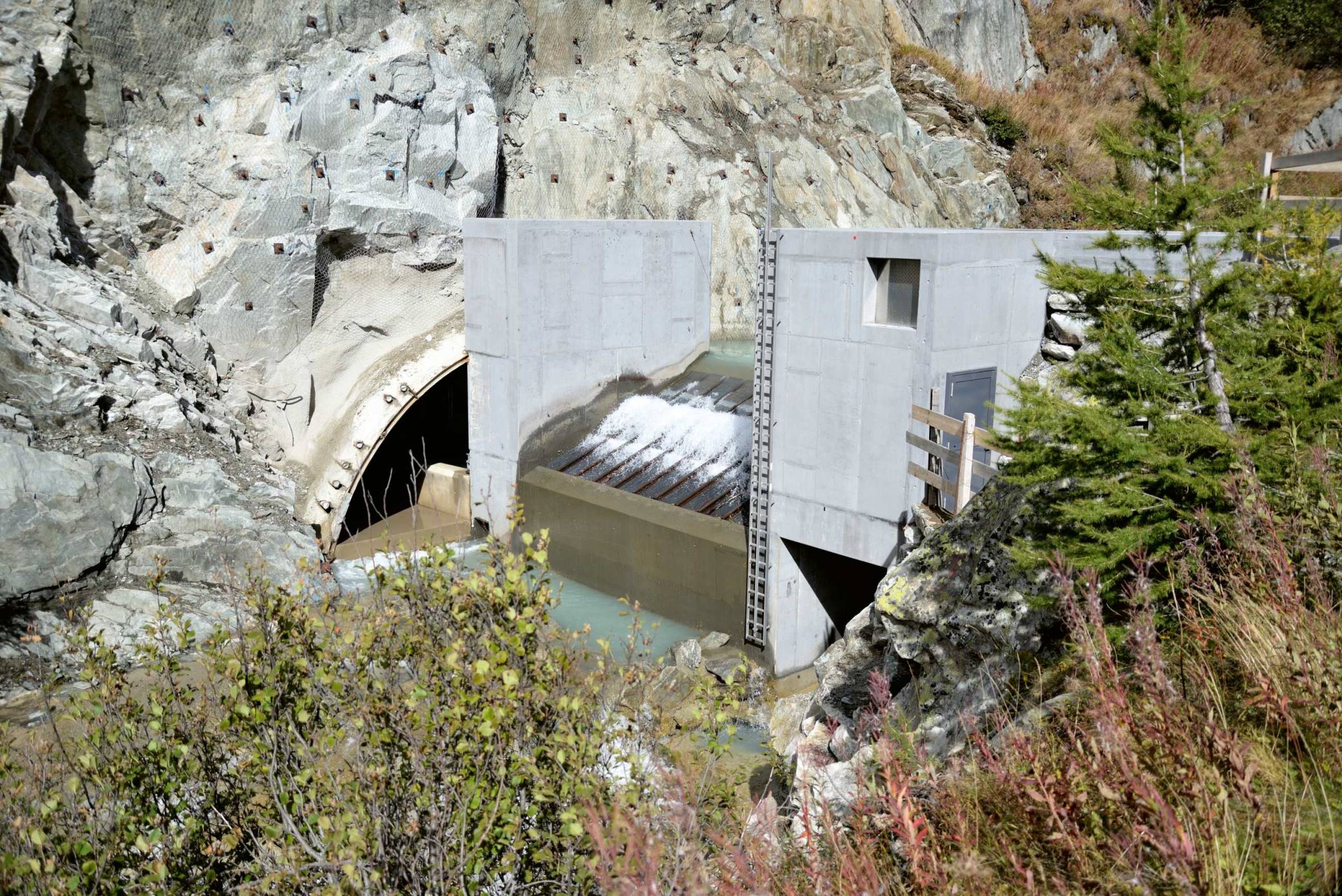 Fassung des hochalpinen Wasser­kraft­werks Gletsch-Oberwald.