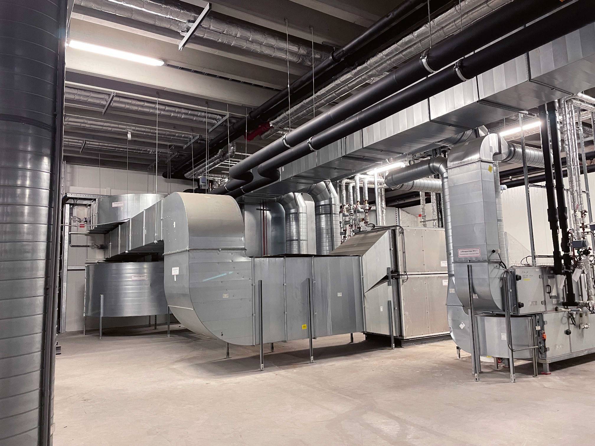 <b>Bild 2</b> Belüftungssystem bei Coca-Cola HBC Österreich.