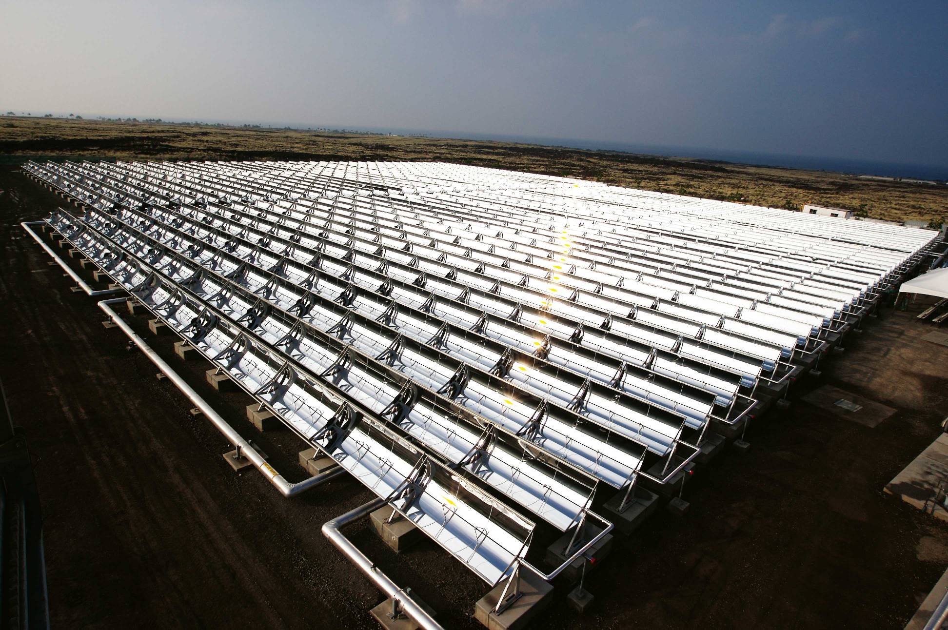 <b>Sonnenenergie nutzen:</b> 2009 weihte Sopogy das 2-MW-Mikro-CSP-Solarthermiekraftwerk auf der Insel Holaniku ein.