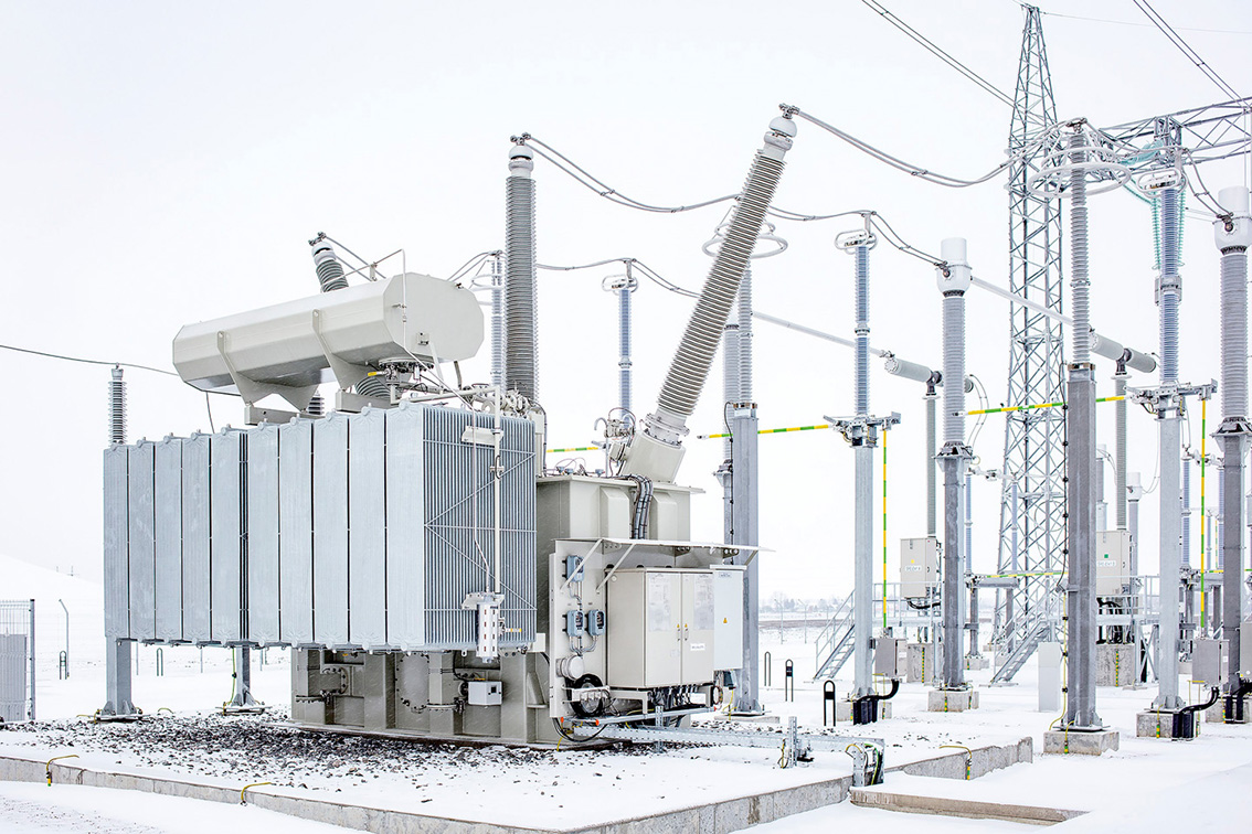 <b>Bild 2</b> Beispiel eines ölgefüllten Fixed Shunt Reactors 72 Mvar, 400 kV.