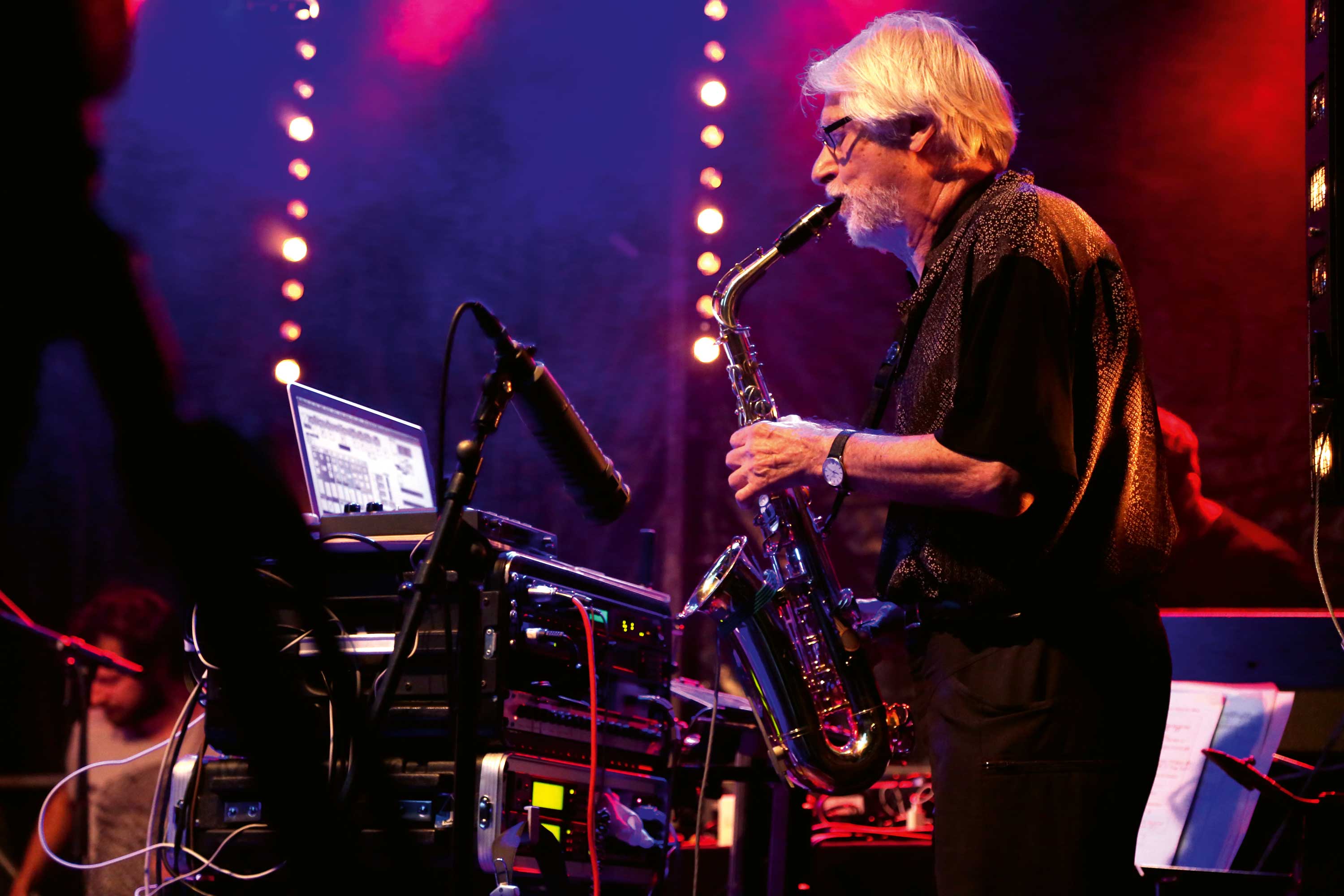 Konzert 2014 im Hof des Restaurants Reithalle in Zürich.