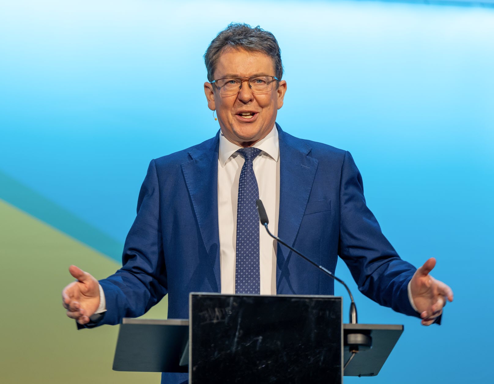 Le conseiller fédéral Albert Rösti s’est prononcé en faveur de l’ouverture technologique.