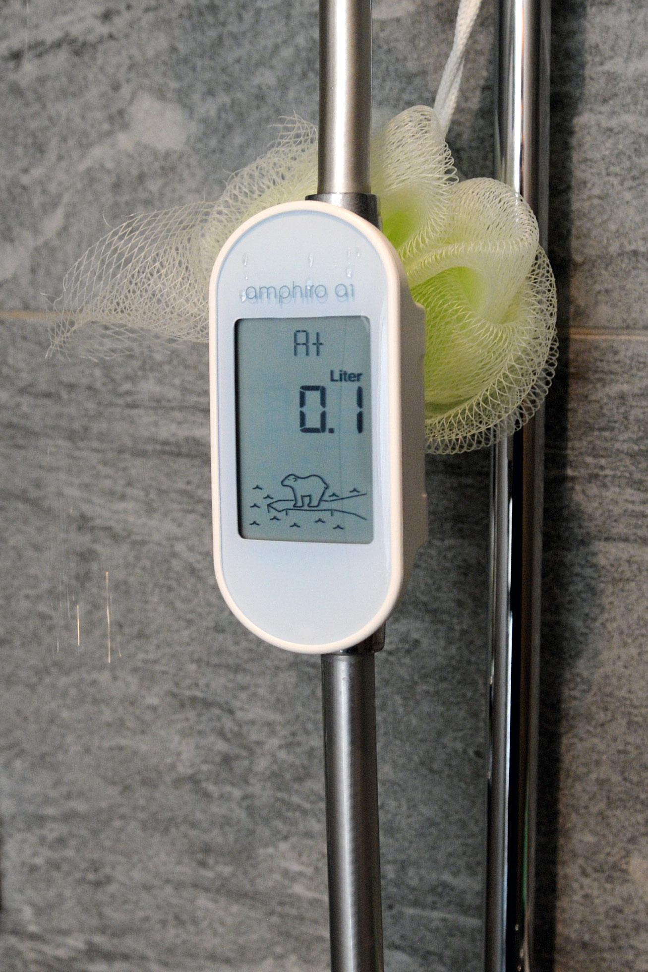 La quantité d’eau utilisée lors de la douche est affichée directement sur l’armature.