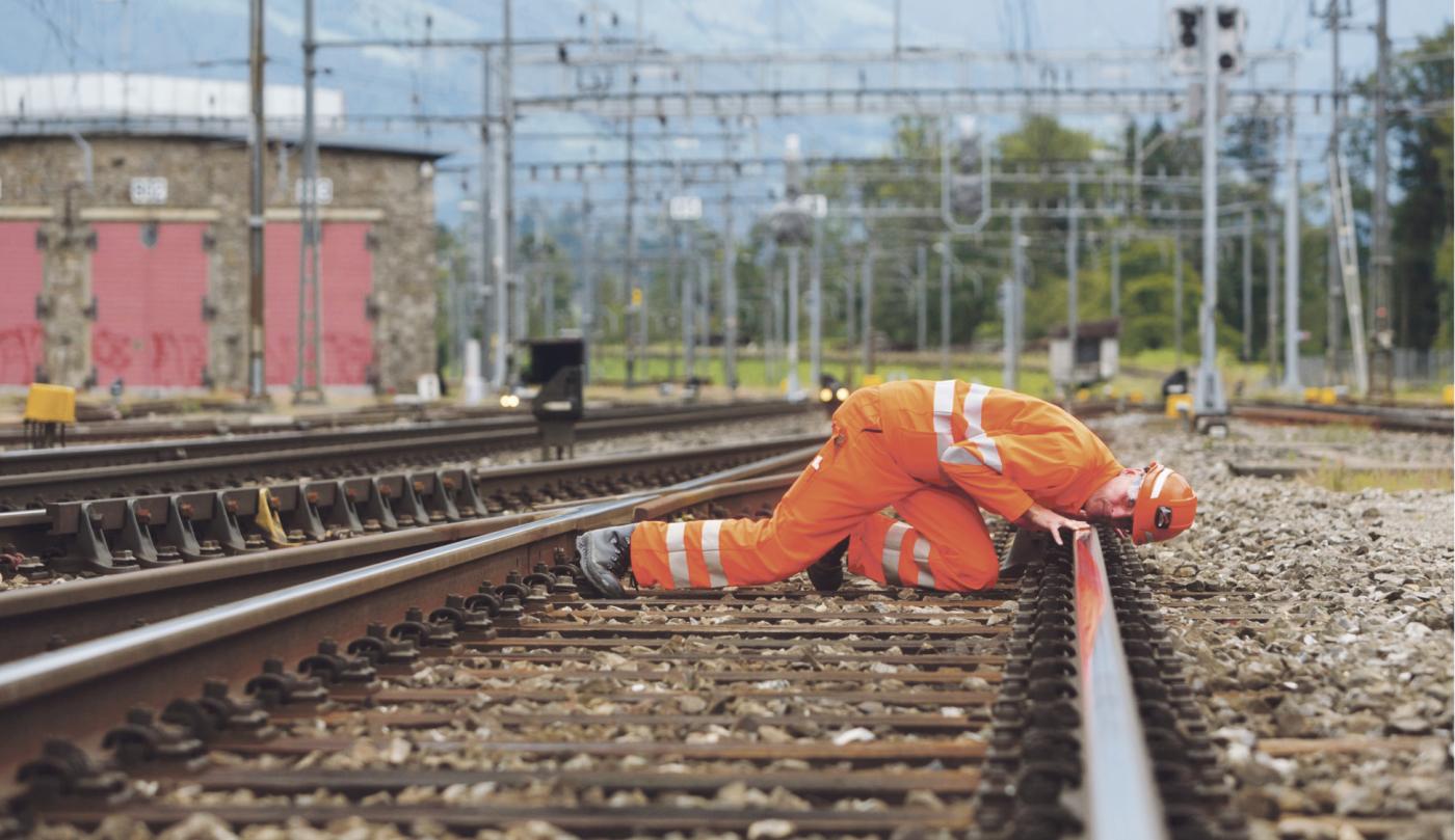 <strong>Bild 1</strong> Die Erhöhung des Taktes der Züge erschwert die Arbeit der Gleisinspektoren zunehmend.