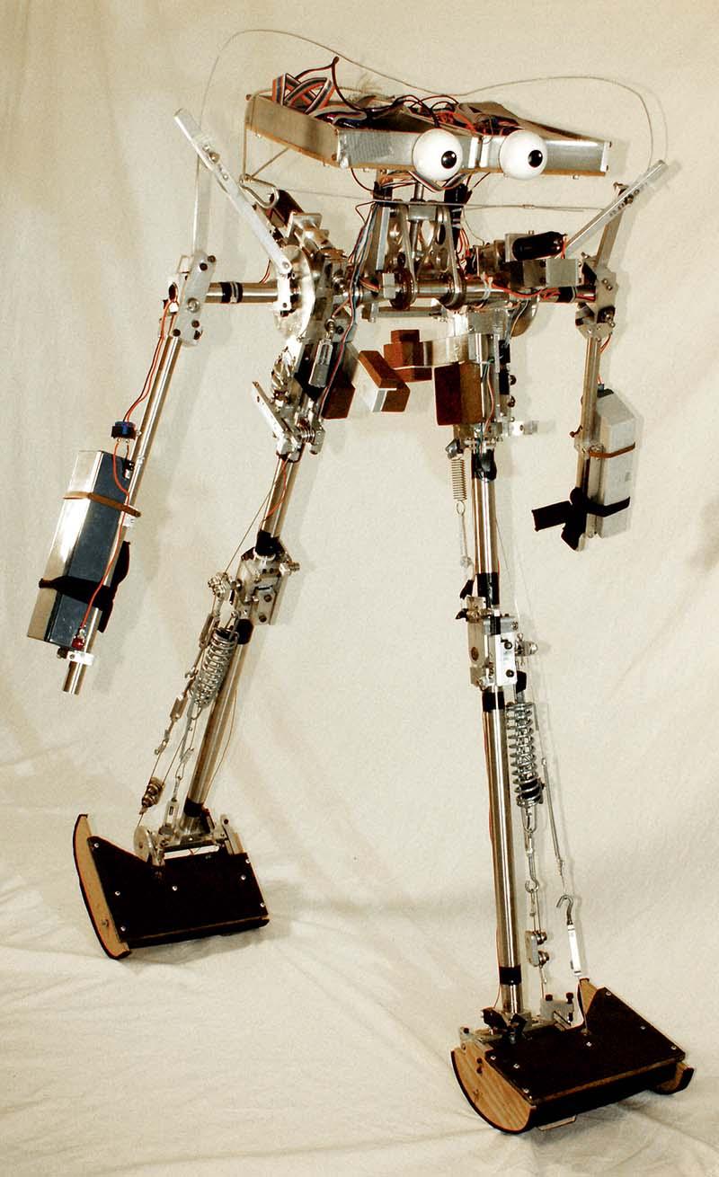 Dieser passiv-dynamisch laufende Roboter wurde durch Steve Collins und Andy Ruina an der Cornell Universität entwickelt.
