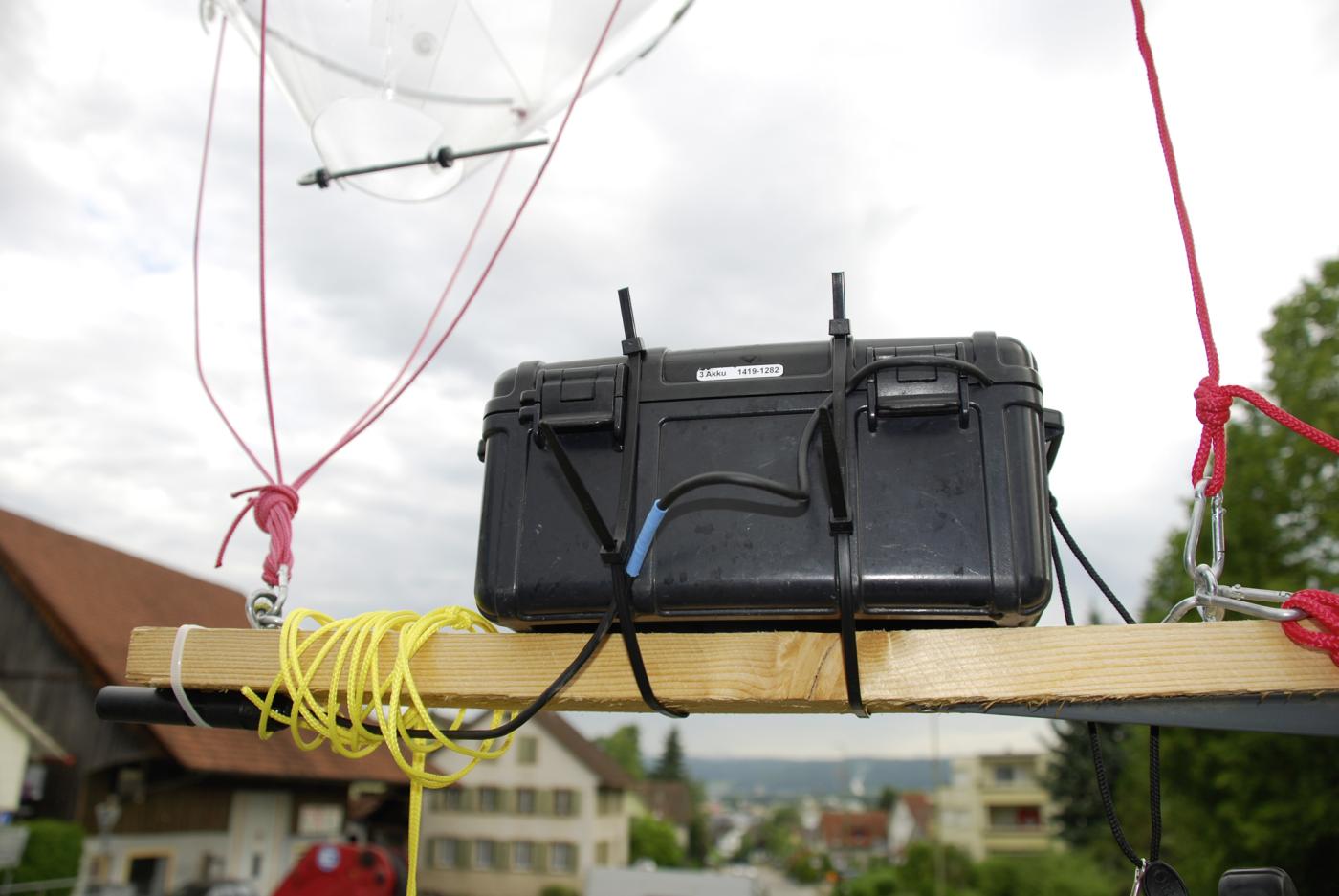 Strassenleuchte mit «Batlogger».