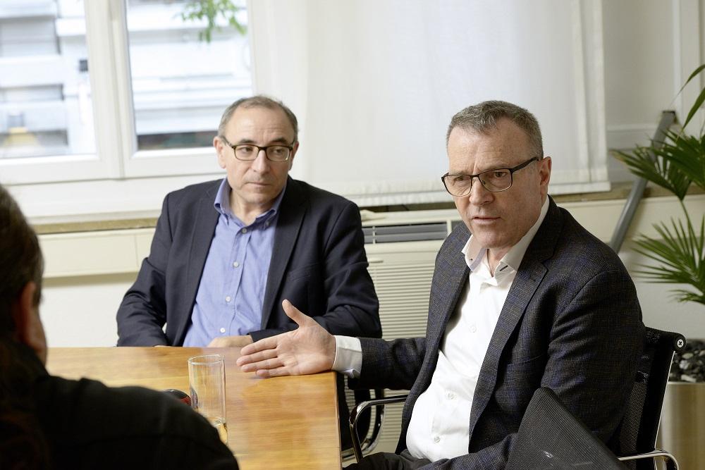 Philipp Dietrich (links) und Jörg Ackermann sind überzeugt, dass sich Fahrzeuge mit Brennstoffzelle etablieren und durchsetzen werden.