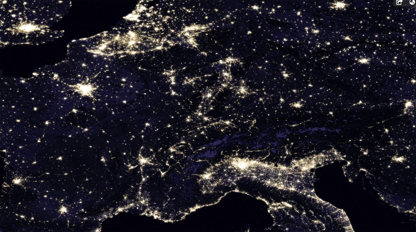Dépendance: Le courant circule, tout simplement. Si cette situation prétendument évidente est chamboulée, les lumières ne tardent pas à s’éteindre.