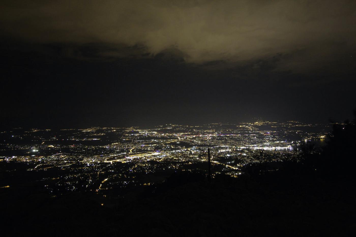Fin de l’événement = retour à un éclairage impactant pour la biodiversité et dont l’utilité est questionnable après minuit.