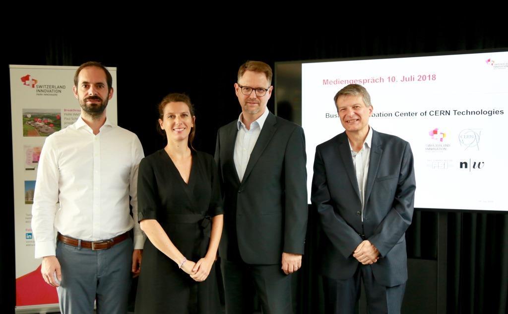 Nils Gebhardt, Stv. CEO Innovaare AG, Aurélie Pezous, Cern Knowledge Transfer Manager, John Millard, Leiter Technologietransfer Paul Scherrer Institut (PSI), und Prof. Dr. Arie Verkuil, Leiter Institut für Unternehmensführung FHNW (v.l).