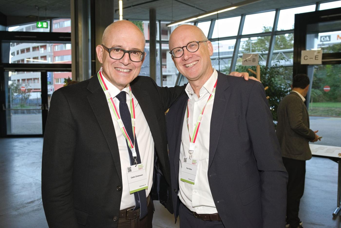 Cédric Christmann und Paul Sidler sind über die Primeo Energie Schweiz AG geschäftlich miteinander verbunden.