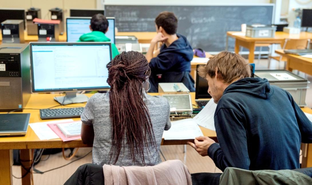 Entre spécialisation et multidisciplinarité